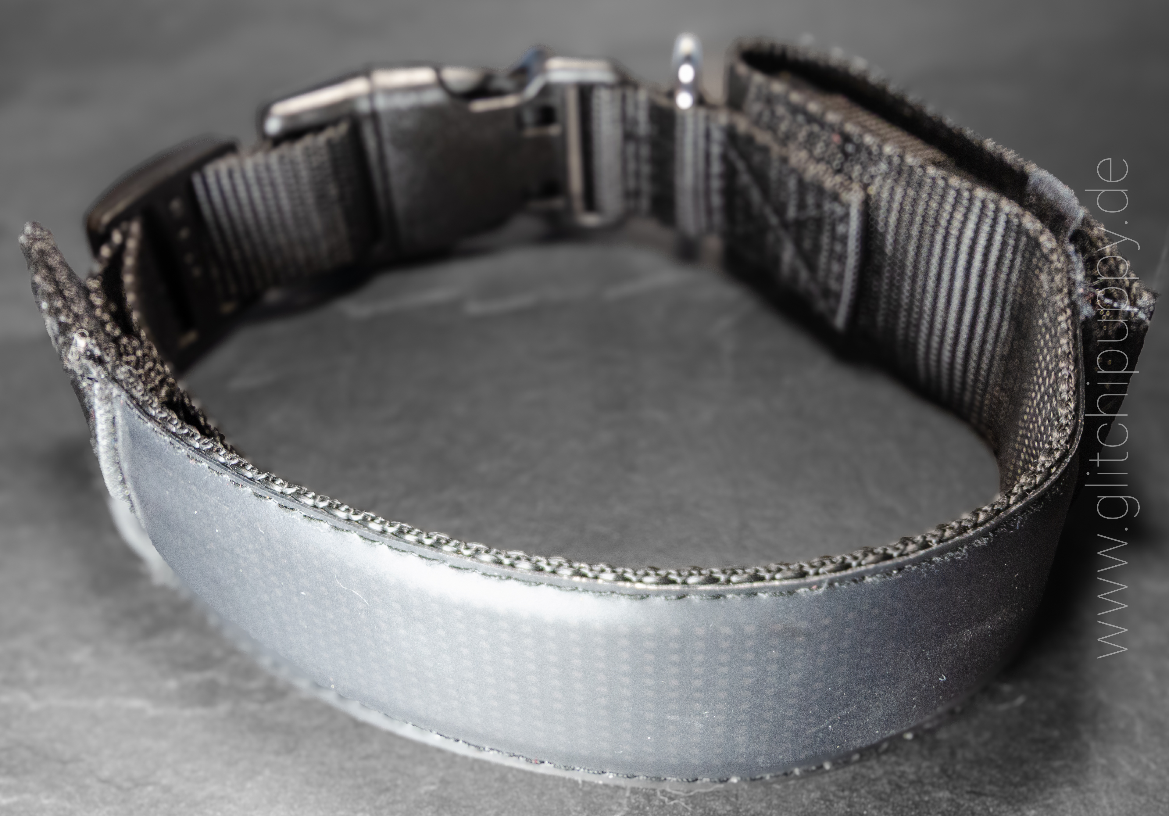 GlitchLED Halsband Vorderseite